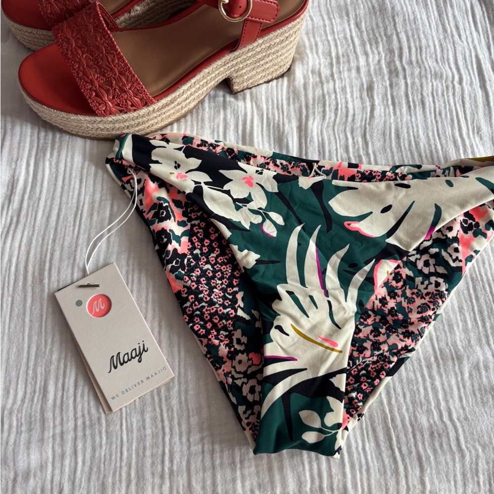 Sublimity Regular Rise Classic Reversible Bikini Bottom - Picture 3 of 7